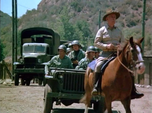 Colonel Potter riding his horse out ahead of a bug out to move their MASH headquarters. Real MASH units during the Korean War had to be able to break down and move out in just six hours.